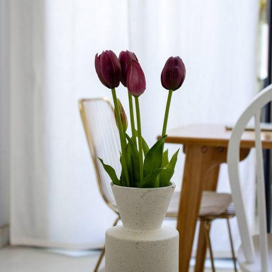 Botte de 5 tulipes violettes artificielles, détail des pétales colorés - Flowrette
