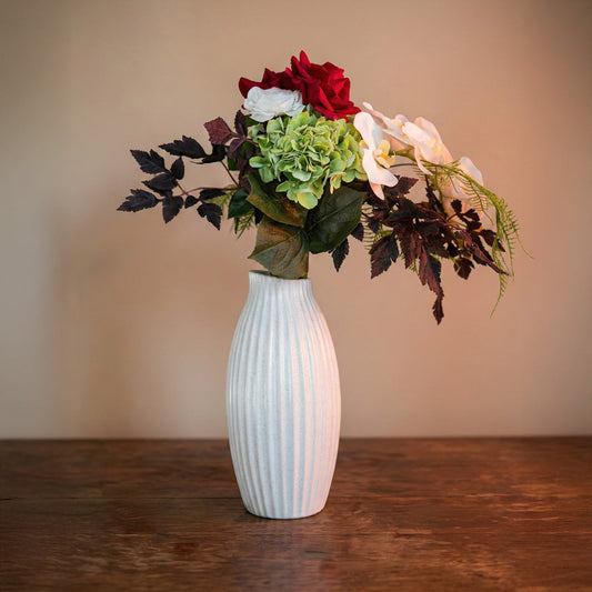 Bouquet de fleurs artificielles Valentine, composition romantique aux tons roses et rouges - Flowrette