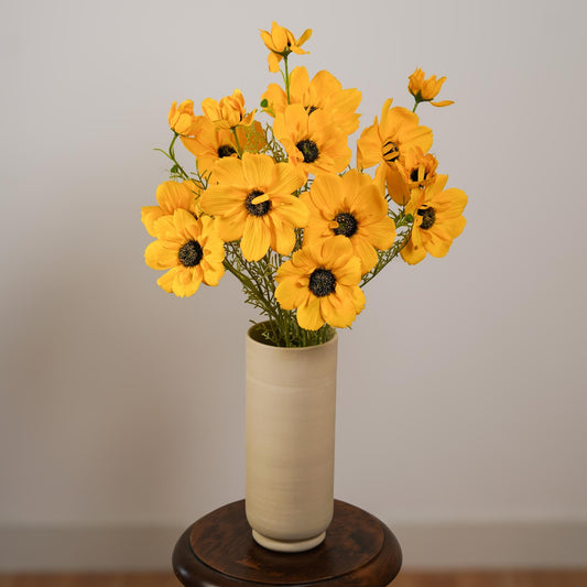 Cosmos artificiel jaune