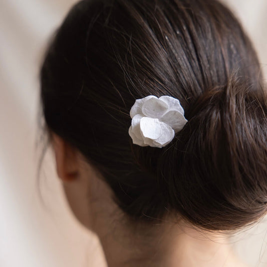 Trio de barrettes fleurs en papier blanc