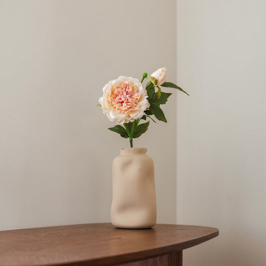 Pivoine pêche artificielle, vue de face pétales doux et réalistes - Flowrette