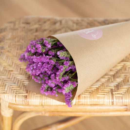 Botte de Statice Fuchsia en fleurs séchées, vue d'ensemble - Flowrette