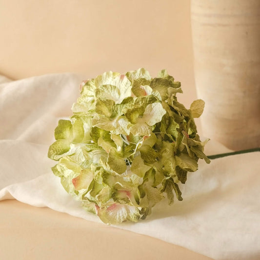 Grand hortensia en papier vert