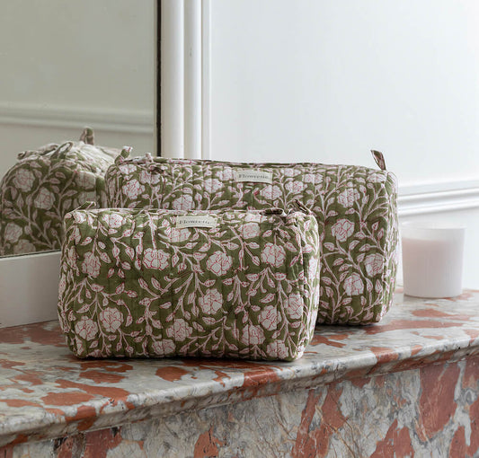 Trousse de toilette Morena en tissu block print kaki, vue de face - Flowrette