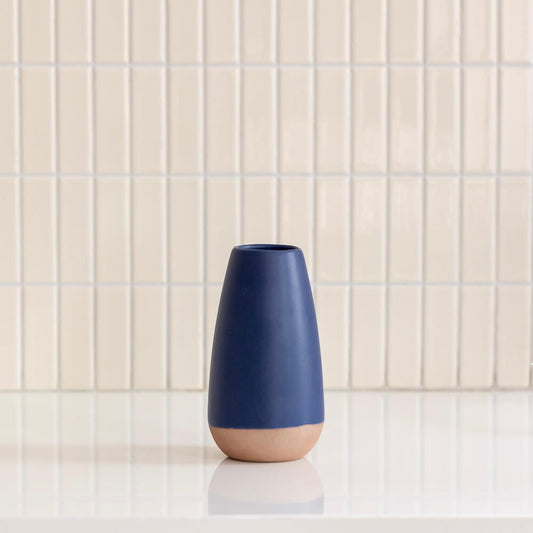 Vase Harmony bleu nuit artisanal en terre cuite - Flowrette